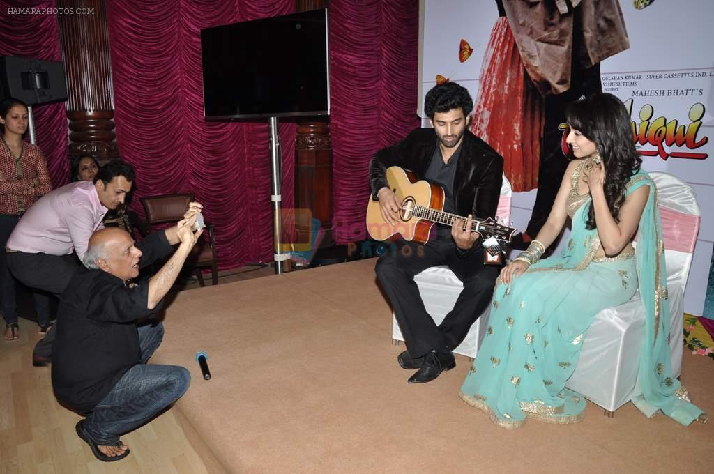 Shraddha Kapoor, Aditya Roy Kapur at the Audio release of Aashiqui 2 at Sudeep Studios in Khar, Mumbai on 8th April 2013