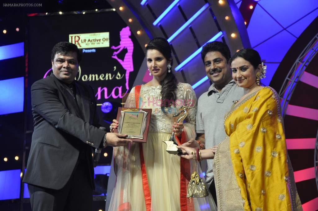 Sania Mirza, Divya Dutta at Women's Prerna Awards in Mumbai on 9th April 2013