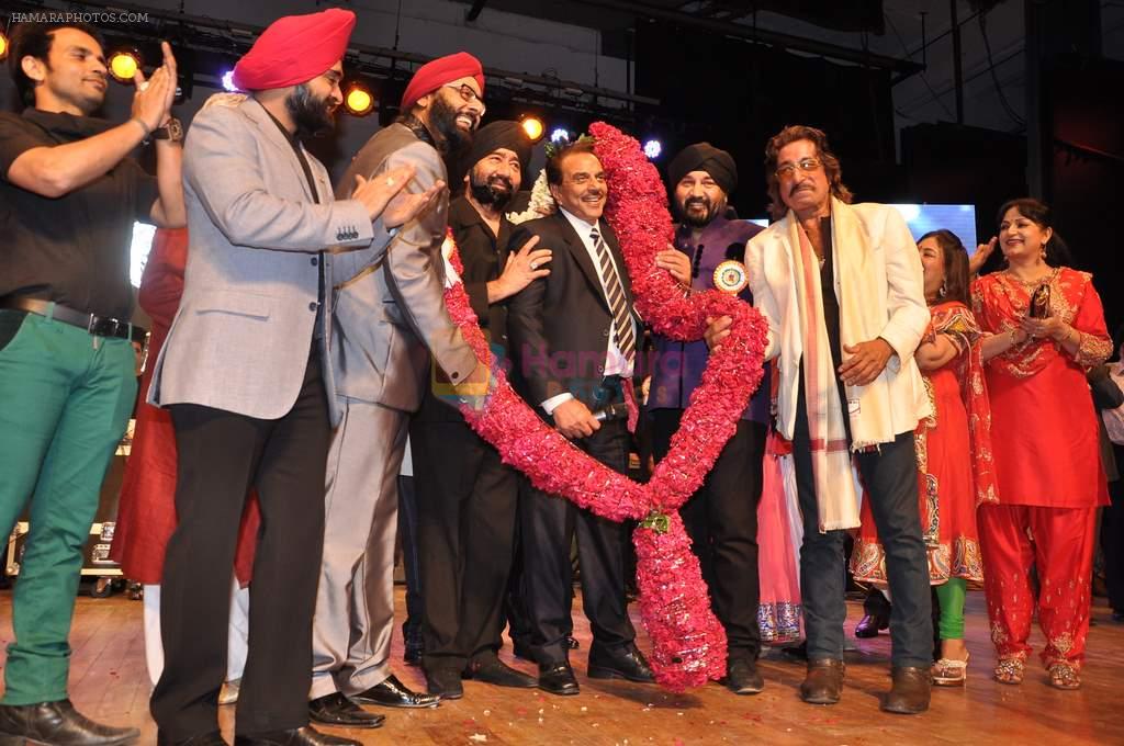 Dharmendra at Baisakhi Celebration co-hosted by G S Bawa and Punjab Association Of India in Mumbai on 13th April 2013