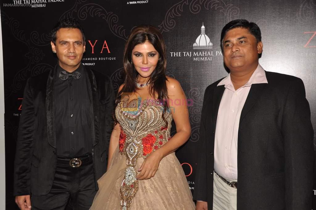 Nisha Jamwal at Zoya introduces exquisite Jewels of the Crown jewellery line in Mumbai on 13th April 2013