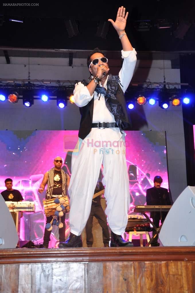 Mika Singh at Baisakhi Celebration co-hosted by G S Bawa and Punjab Association Of India in Mumbai on 13th April 2013