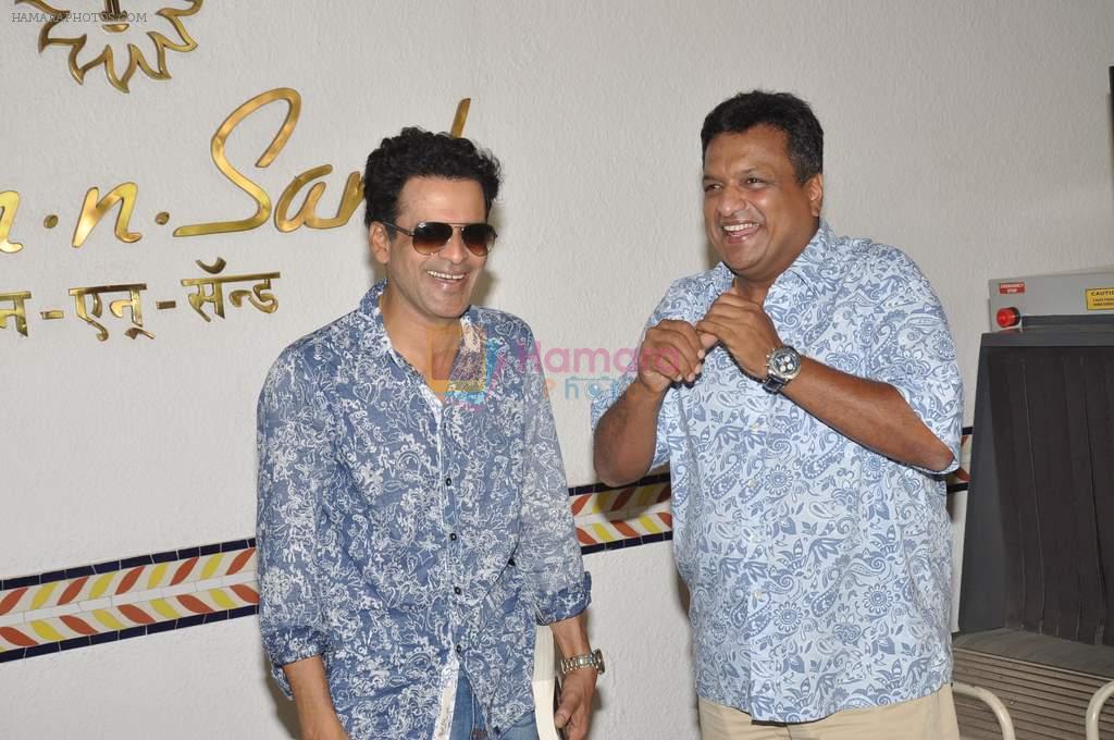 Sanjay Gupta, Manoj Bajpai at Shootout At Wadala promotions in Sun N Sand, Mumbai on 20th April 2013