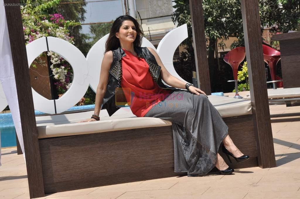 Sunny leone at Sachin Joshi's energy drink shoot in Malad, Mumbai on 24th April 2013