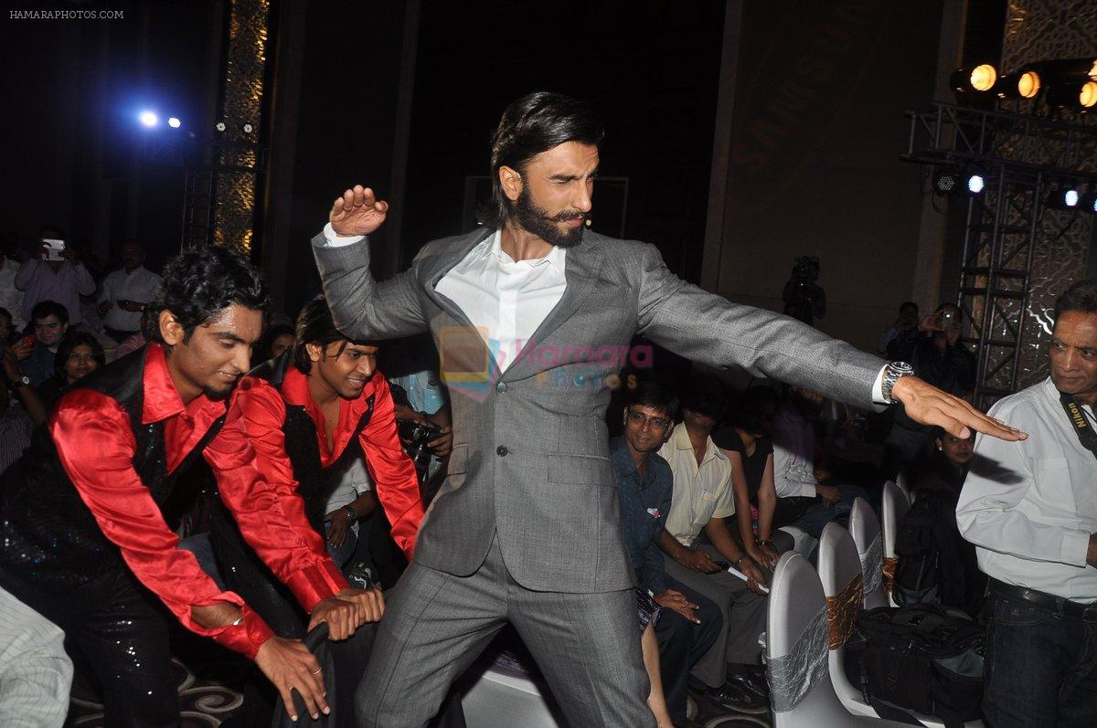Ranveer Singh at Samsung S4 launch by Reliance in Shangrilaa, Mumbai on 27th April 2013