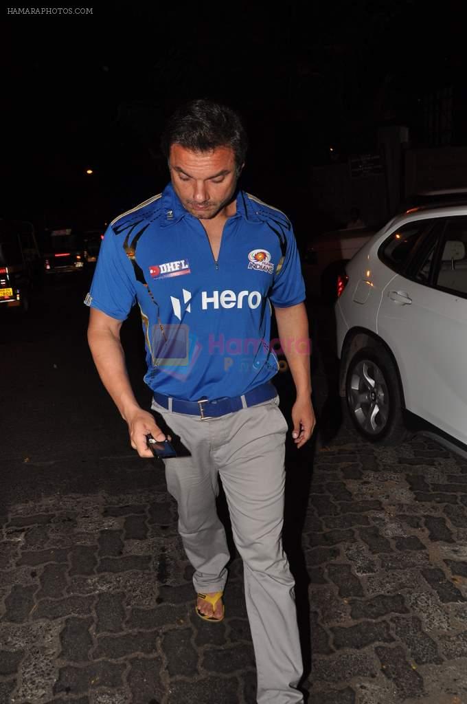 Sohail Khan snapped outside Olive in Mumbai on 30th April 2013