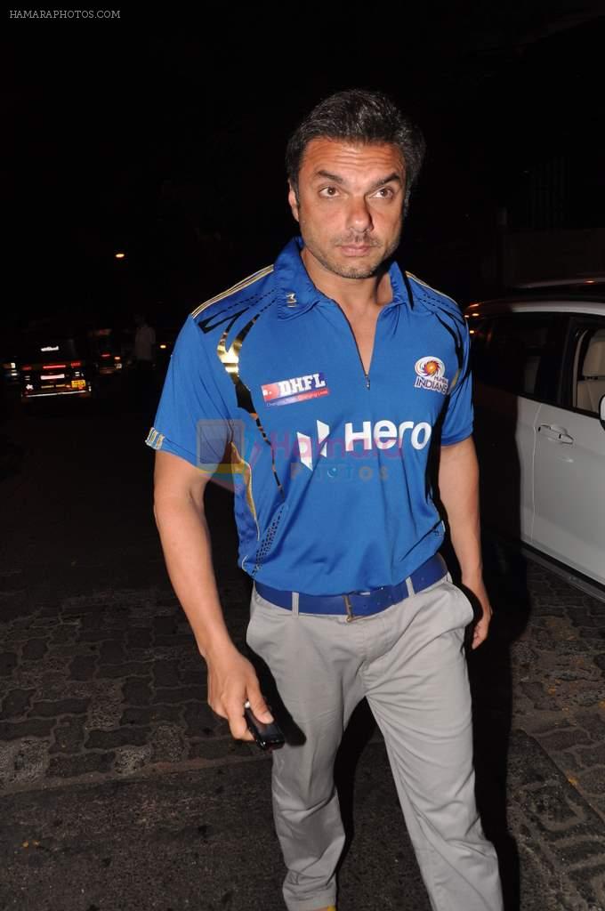 Sohail Khan snapped outside Olive in Mumbai on 30th April 2013