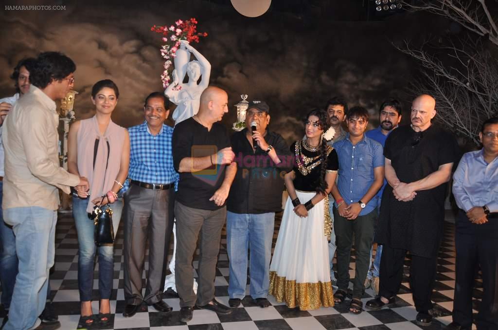 Mahi Gill, Anupam Kher, Satish Kaushik, Chunky Pandey at Satish Kaushik's Gangs of Ghost film mahurat in Filmistan, Mumbai on 2nd May 2013