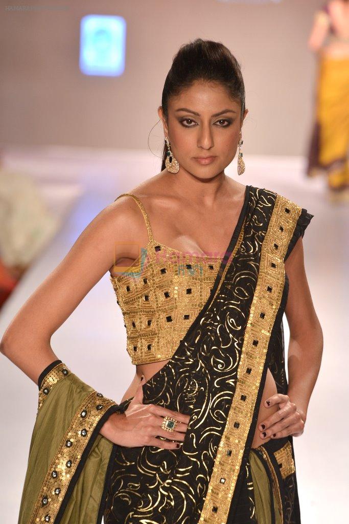 Model walks for Shaina NC showcases her bridal line at Weddings at Westin show with Jewellery by gehna on 5th May 2013