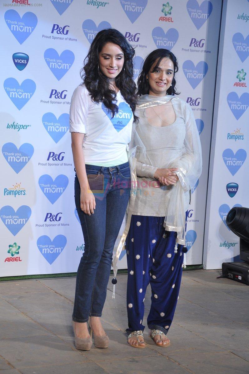 Shraddha Kapoor with mom at P&G thank you mom event in Bandra, Mumbai on 8th May 2013