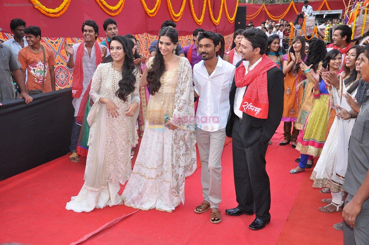 Sonam Kapoor, Dhanush, Swara Bhaskar at the launch of Raanjhanaa in Filmcity, Mumbai on 10th May 2013