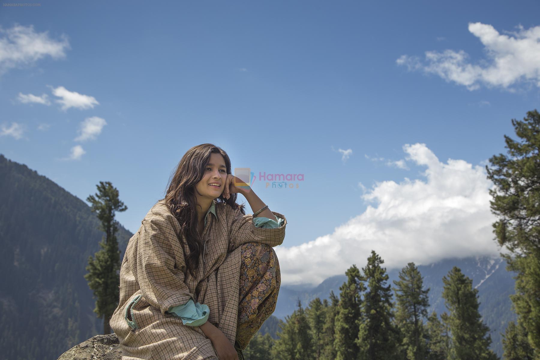Alia Bhatt at the Shooting for Highway at Aru Valley, Kashmir on 12th May 2013