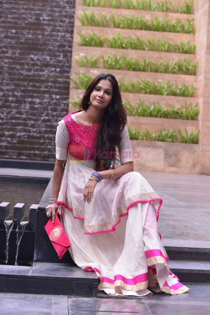 Rupali Suri photo shoot in designer Vaishali S outfit in Mumbai on 18th May 2013