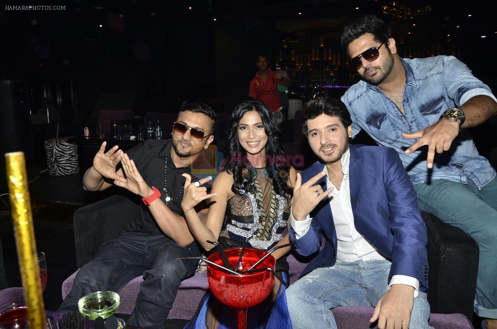 Honey Singh, Prachi Mishra, Divyendu Sharma on location of Film Zaalim Dilli in Cavalli Club, Mumbai on 20th May 2013