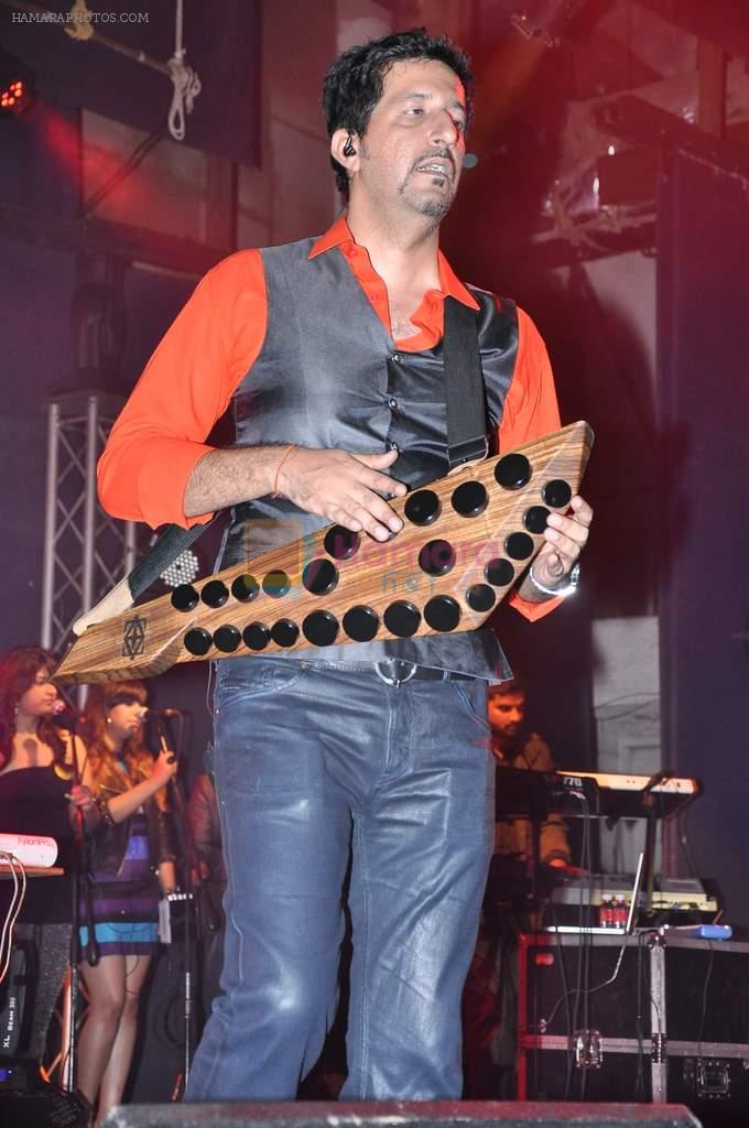 Sulaiman Merchant at CPAA concert in Rangsharda, Mumbai on 26th May 2013
