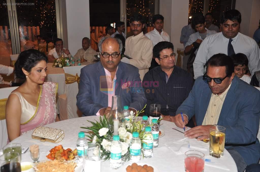 Sridevi, Boney Kapoor, Dharmendra at Prabodh Dhavkhare's birthday bash in Blue Sea, Mumbai on 28th May 2013