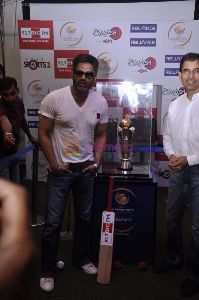 Sunil Shetty unveils ICC Champions trophy in Smash, Mumbai on 31st May 2013