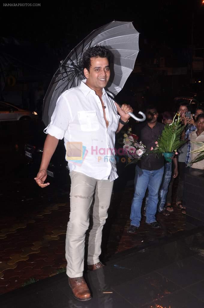 Ravi Kishan at Ameesha Patel's birthday and Shortcut Romeo promotions in 212 on 8th June 2013