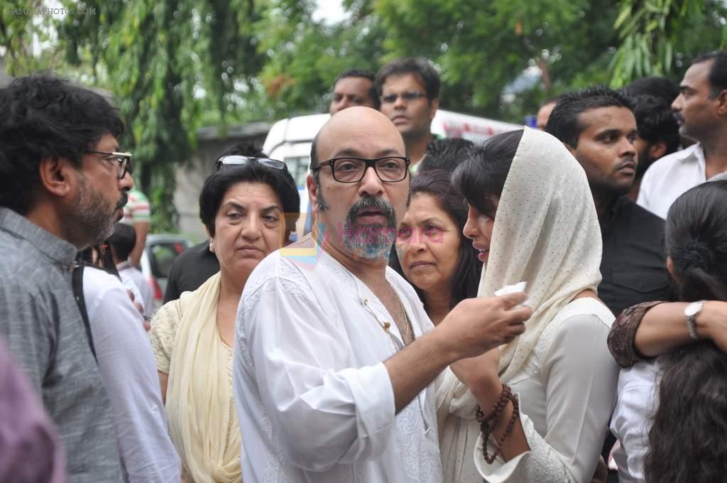 Priyanka Chopra at Priyanka Chopra's dad funeral in Mumbai on 10th June 2013