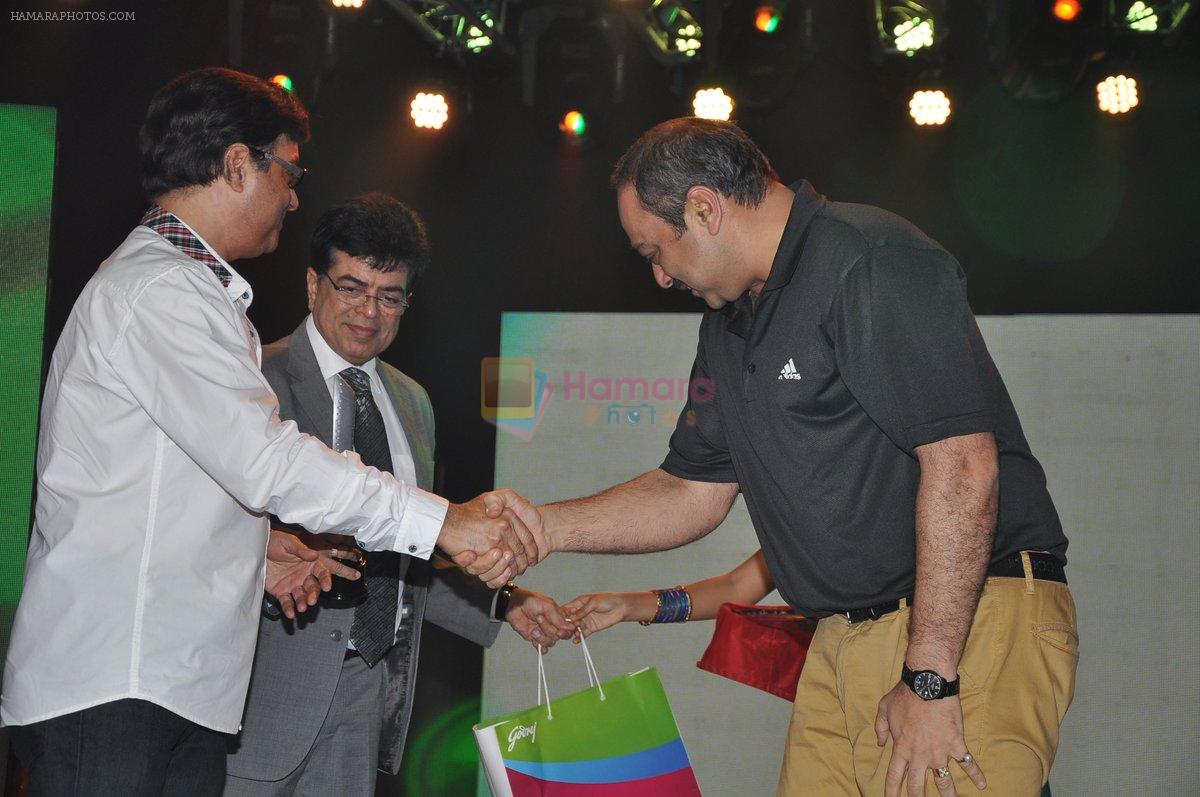 Sachin Khedekar, Sachin Pilgaonkar at Godrej Expert Care Sahyadri Cine Awards 2013 in Ravindra Natya Mandir, Mumbai on 18th June 2013