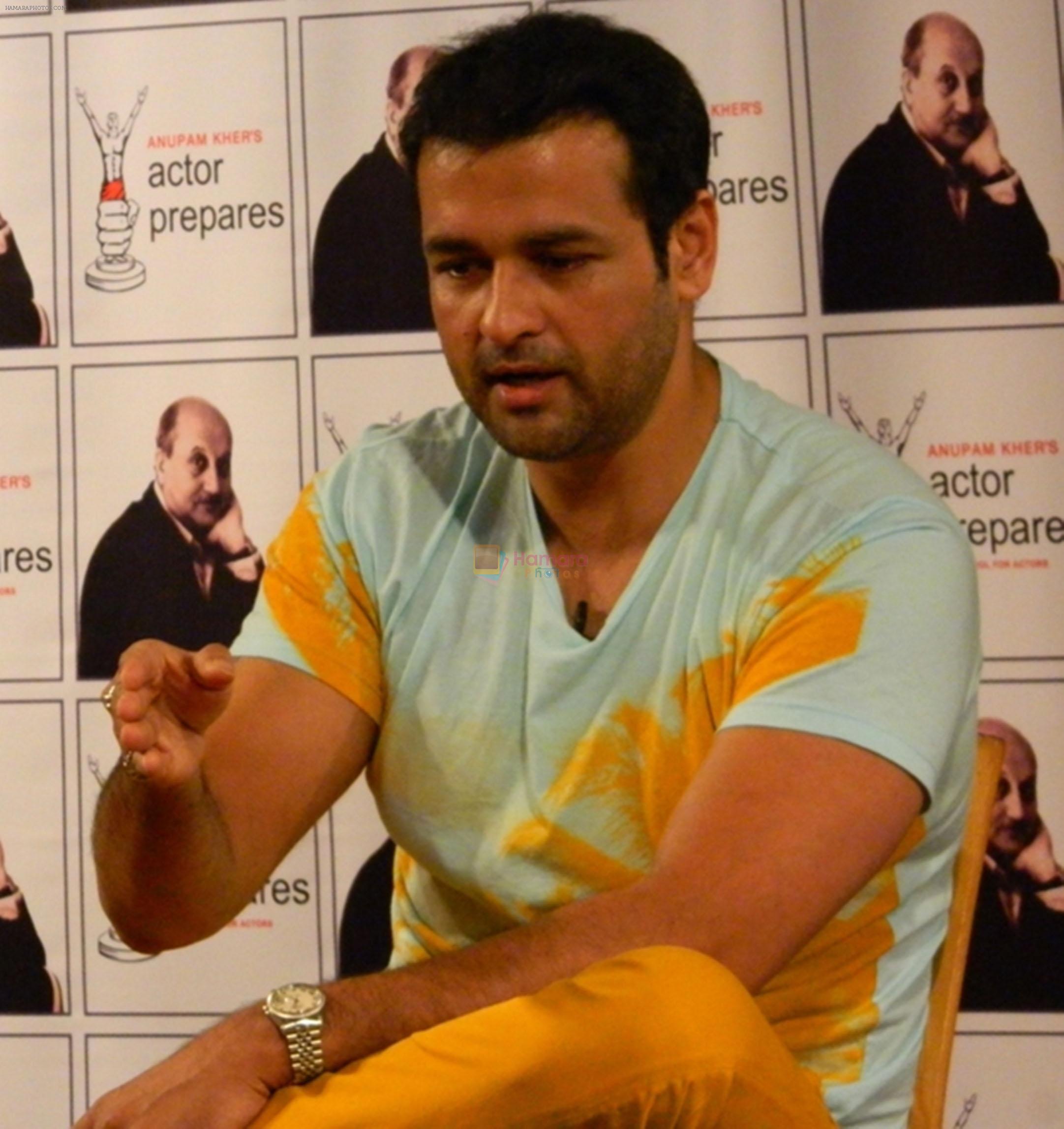 ANUPAM KHER AND ROHIT ROY AT ACTOR PREPARES PRESENTS MASTER CLASS SESSION WITH STUDENTS 005
