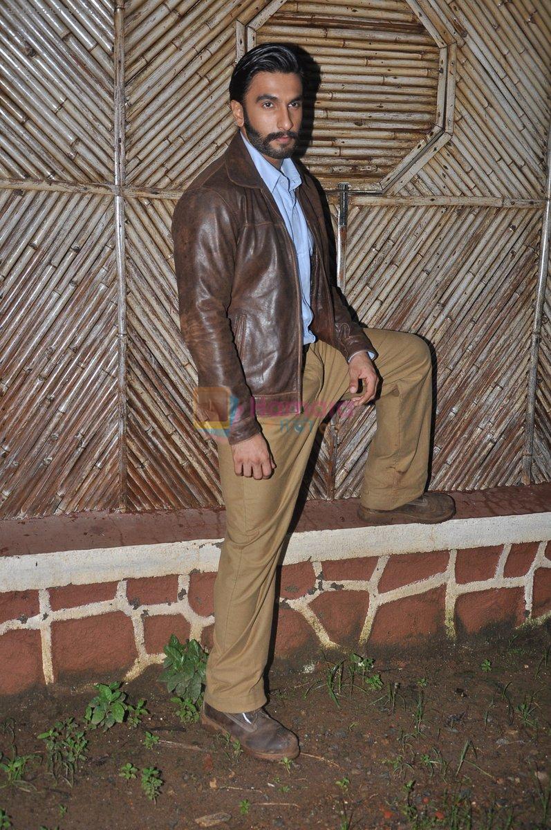 Ranveer Singh promote Lootera on Uttaran sets in Malad, Mumbai on 26th June 2013