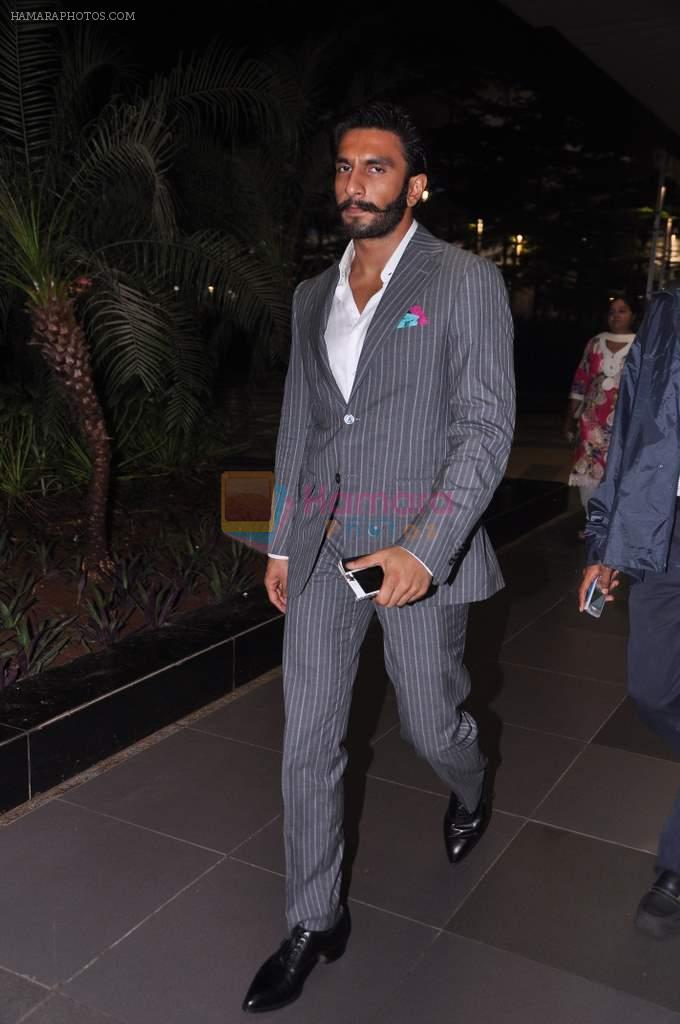 Ranveer Singh snapped at the airport as they  return from Dubai promotions of Lootera in Mumbai on 27th June 2013