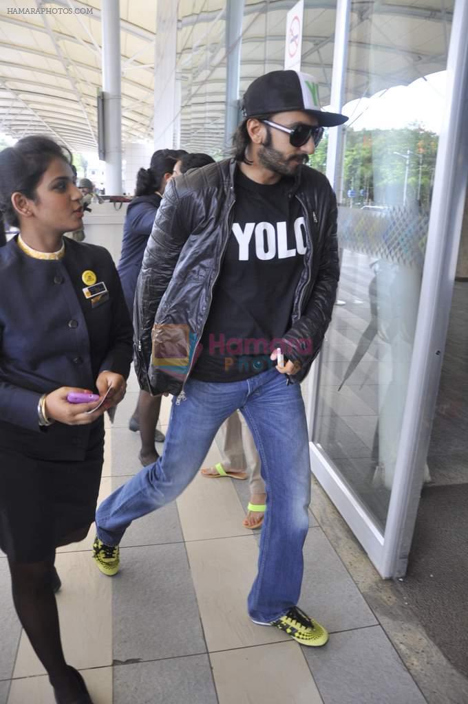 Ranveer Singh snapped at the Mumbai Airport on 29th June 2013