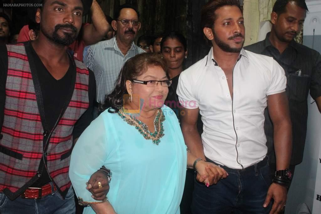 Saroj Khan, Terence Lewis at dance competition in Andheri Sports Complex, Mumbai on 1st July 2013