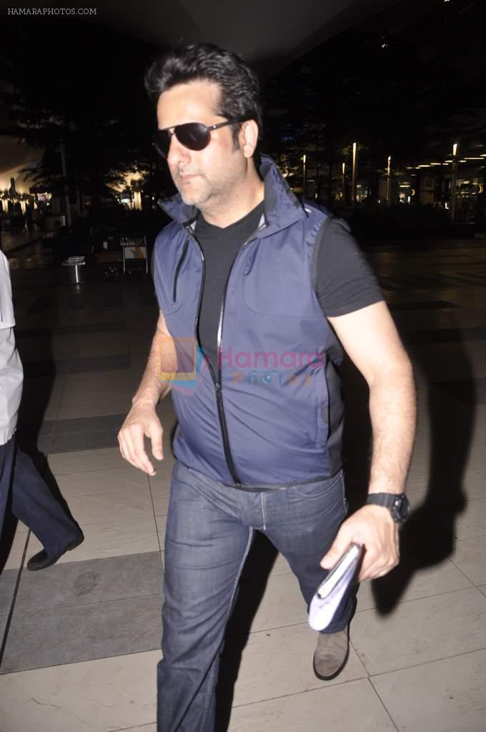 Fardeen Khan snapped at the airport in Mumbai on 4th July 2013