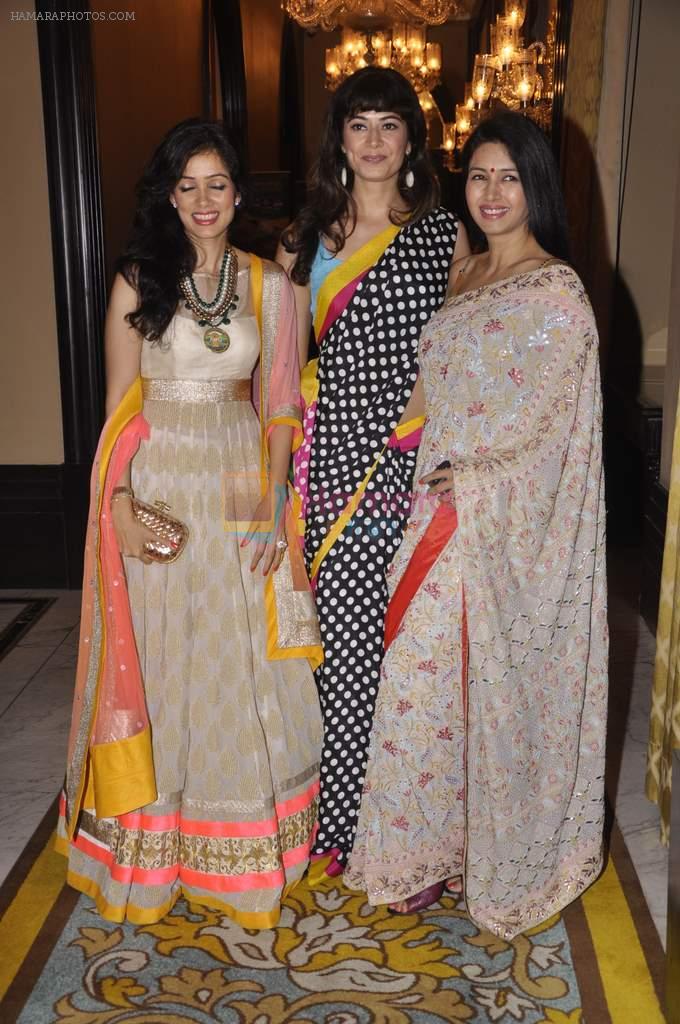 Vidya Malavade, Pooja Batra and Deepti Bhatnagar at Tourism Malaysia presents Album Launch of Tum Mile with princess of Malaysia Jane in Taj, Mumbai on 6th July 2013