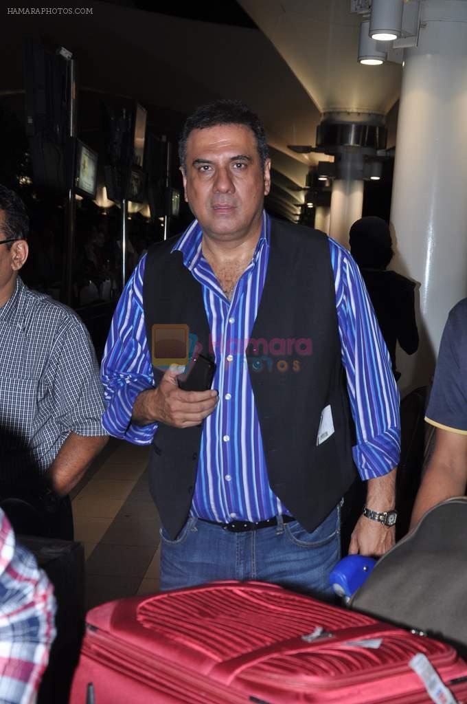 Boman Irani at IIFA Arrivals day 2 in Mumbai Airport on 8th July 2013