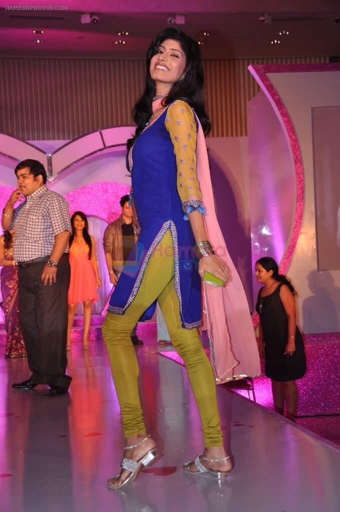 Vindhya Tiwary at Colors launch  Pammi Pyarelal show in BKC, Mumbai on 11th July 2013