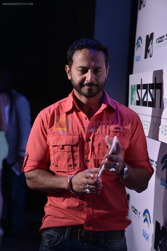 Nikhil Chinapa at the launch of MTV Slash Fablet by Swipe Telecom in Mumbai on 11th July 2013