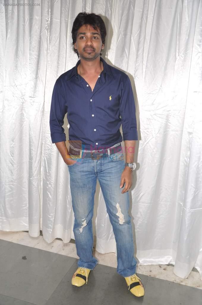 Nikhil Dwivedi at Hear No Evil See No Evil play premiere in Rangsharda, Mumbai on 14th July 2013