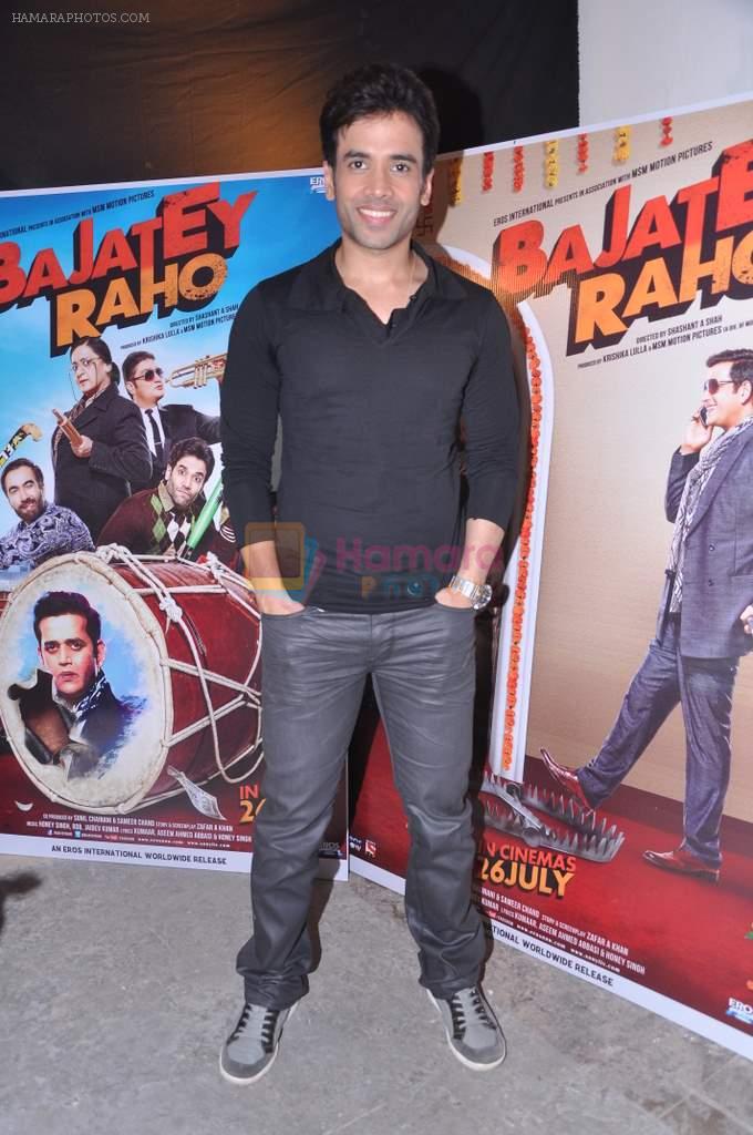 Tusshar Kapoor at the Promotion of Bajatey Raho and Ravi Kissen's birthday bash in mehboob on 17th July 2013