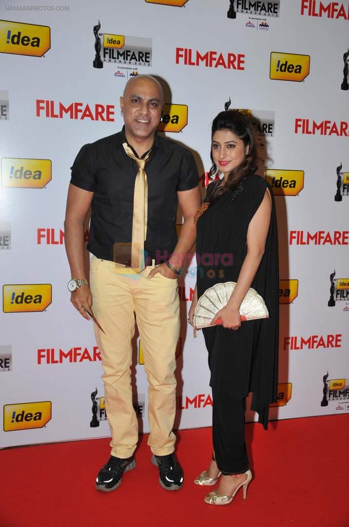 Ashima and Baba Sehgal on the Red Carpet of _60the Idea Filmfare Awards 2012