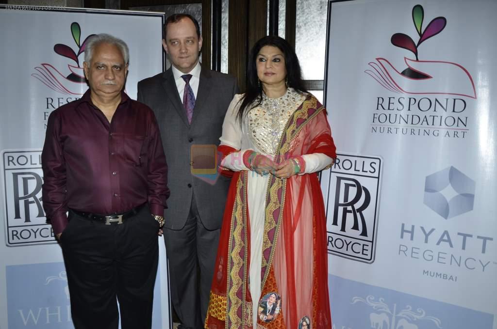 Ramesh Sippy, Kiran Sippy at Kiran Juneja Sippy's Respond Foundation launch in Mumbai on 26th July 2013