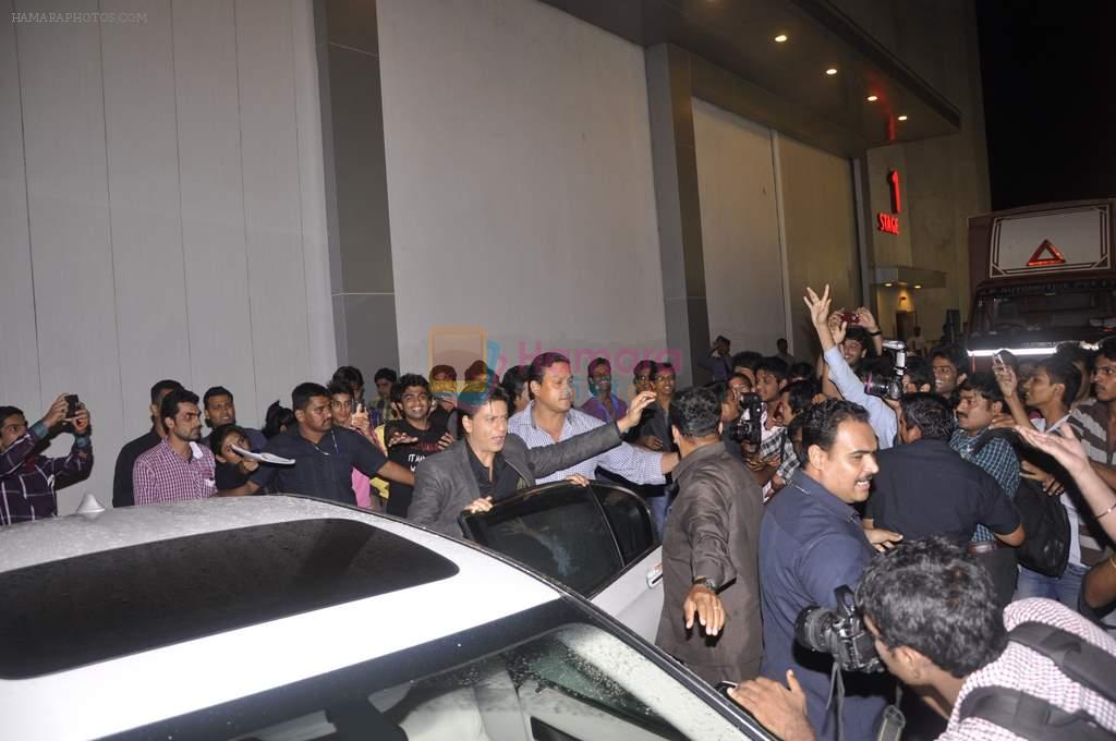 Shahrukh Khan on the sets of Indian Idol Junior in Filmcity, Mumbai on 28th July 2013