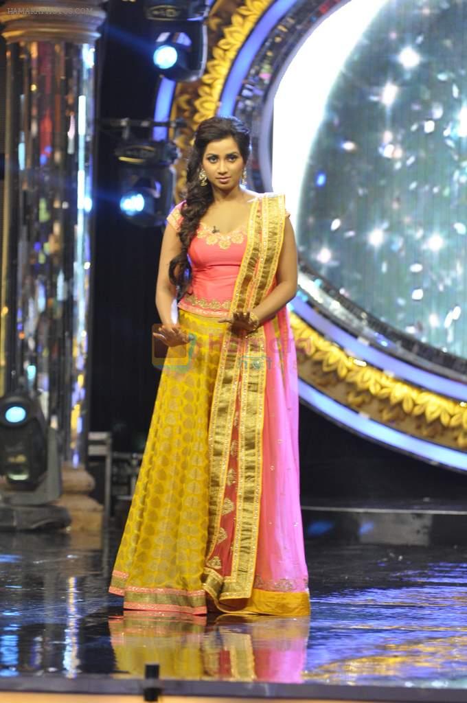 Shreya Ghoshal on the sets of Indian Idol Junior in Filmcity, Mumbai on 28th July 2013