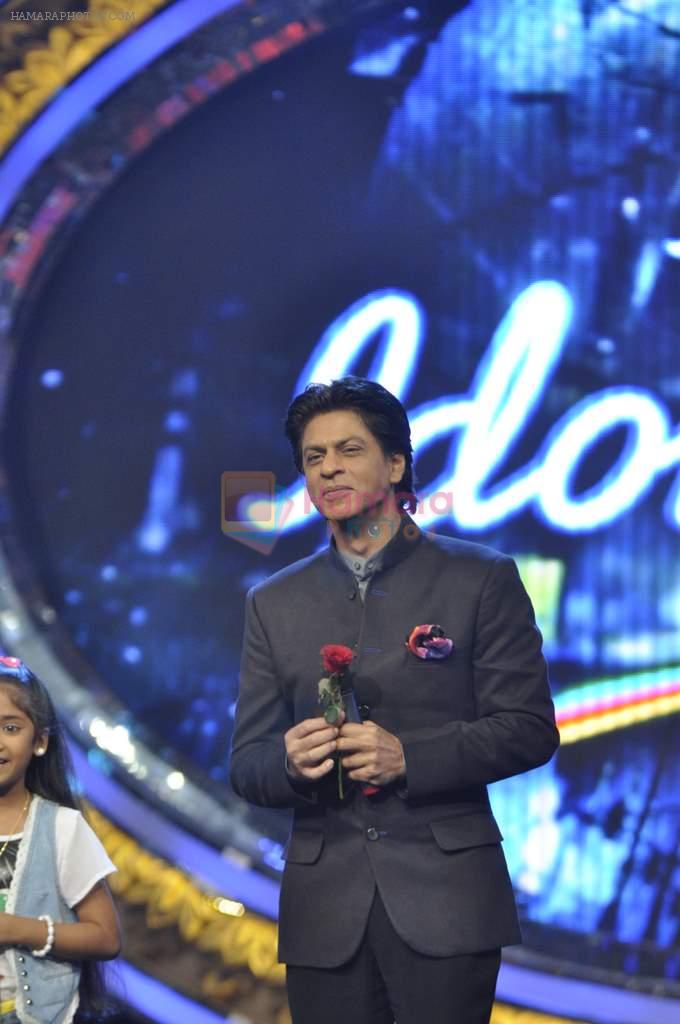 Shahrukh Khan on the sets of Indian Idol Junior in Filmcity, Mumbai on 28th July 2013