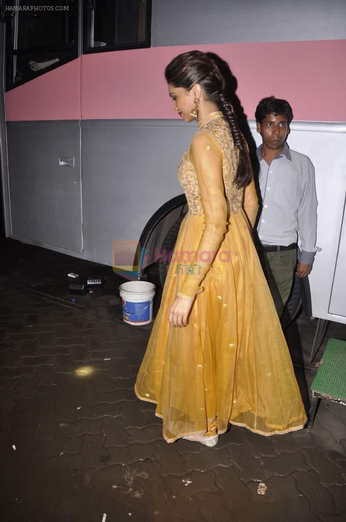 Deepika Padukone on the sets of Madhubala in Mumbai on 29th July 2013