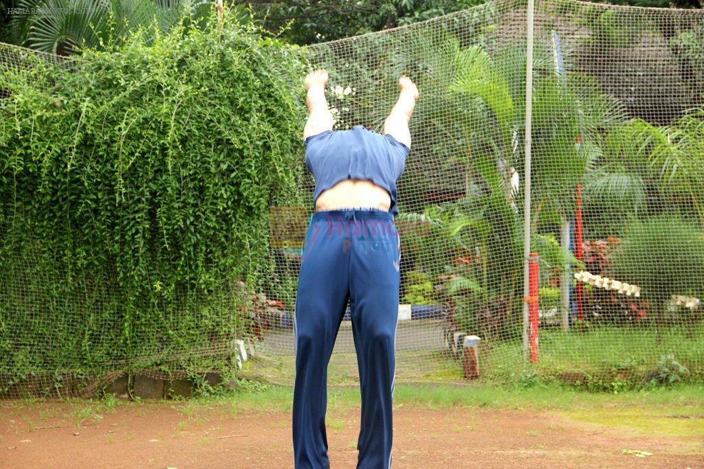Tiger Shroff's pictures doing gymnastics