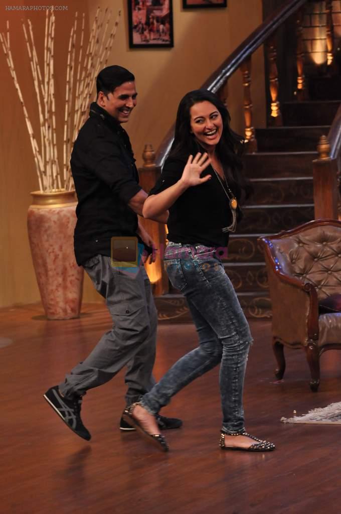 Sonakshi Sinha, Akshay Kumar promote Once upon a time in Mumbai Dobara on the sets of Comedy Nights with Kapil in Filmcity on 1st Aug 2013