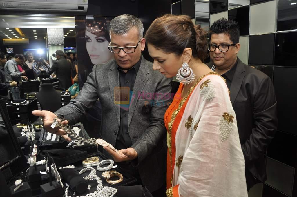 Aditi Rao Hydari launches Dwarkadas Chandumal Store in Mumbai on 3rd Aug 2013