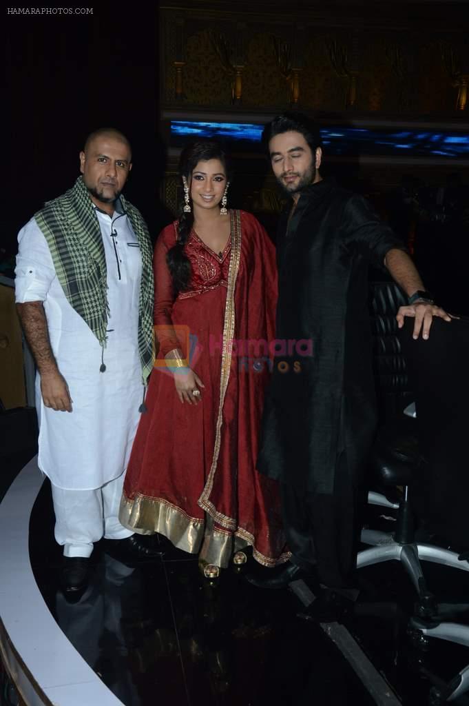Shreya Ghoshal, Vishal Dadlani, Shekhar Ravjiani on the sets of Indian Idol Junior Eid Special in Mumbai on 4th Aug 2013