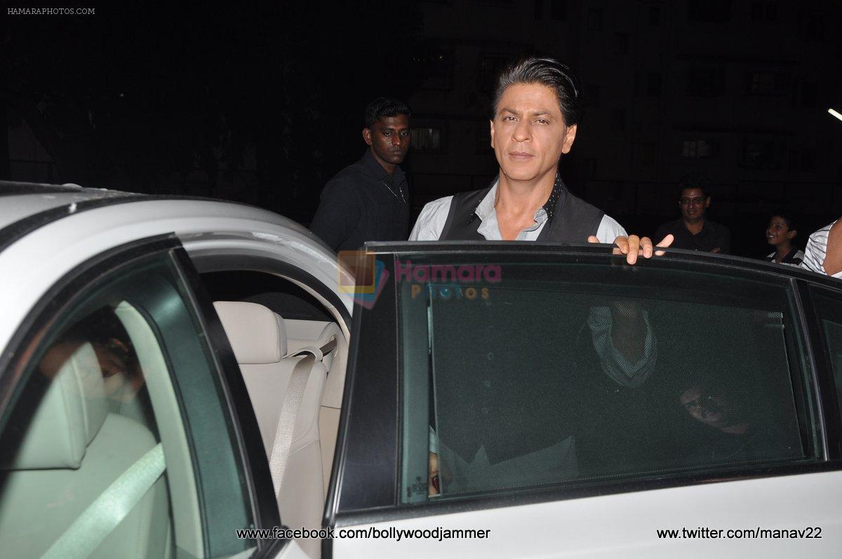 Shahrukh Khan snapped post Chennai Express screening in Mehboob, Mumbai on 7th Aug 2013