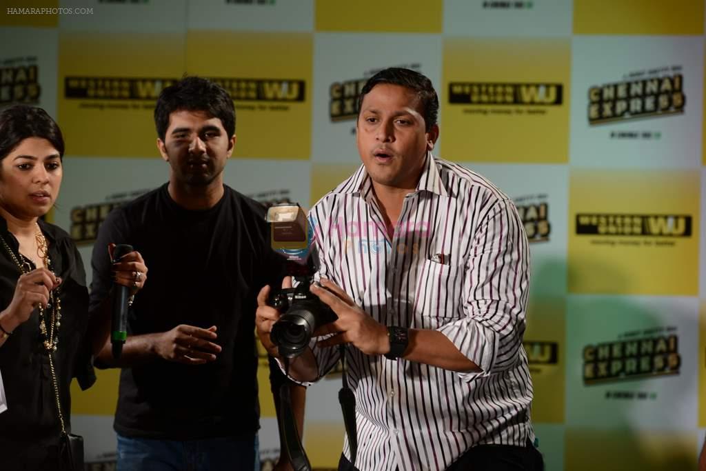 Shahrukh Khan Bodyguard at promotes Chennai Express in association with Western Union in Mumbai on 7th Aug 2013