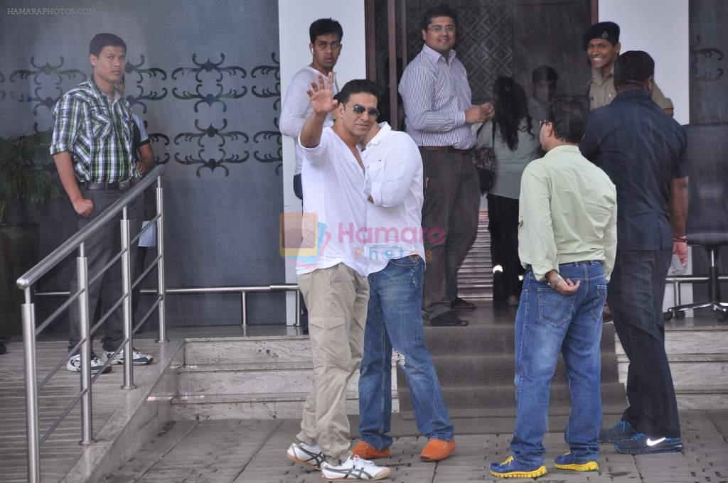 Akshay Kumar returns in a charter plane in Santacruz Airport, Mumbai on 7th Aug 2013