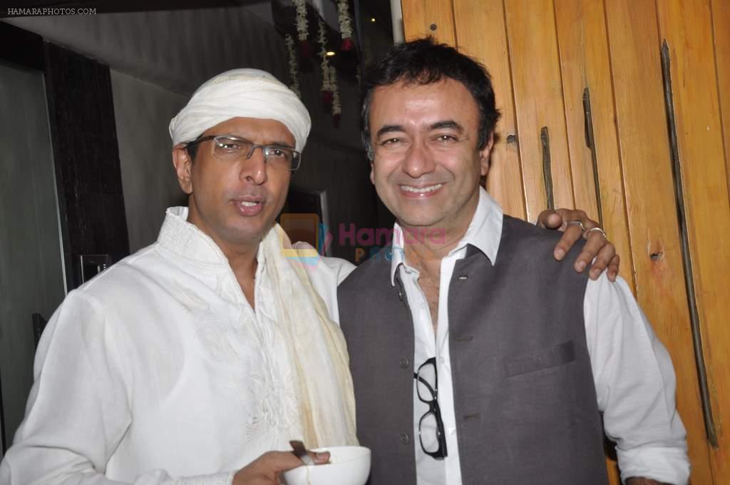 Rajkumar Hirani, Javed Jaffrey at Javed Jaffrey's Eid bash in Andheri, Mumbai on 9th Aug 2013