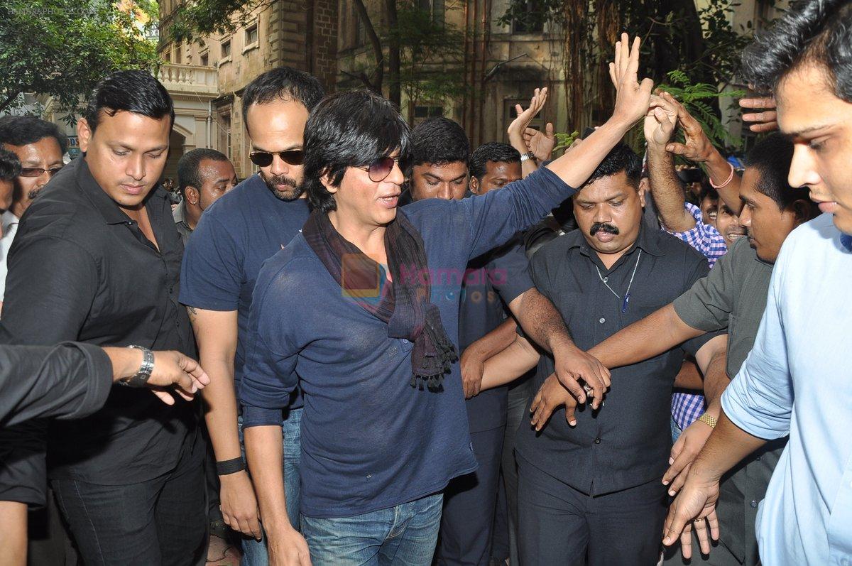 Shahrukh Khan promotes Chennai Express at New Excelsior on 11th Aug 2013